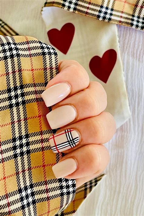 burberry acrylic nails|burberry nails for christmas.